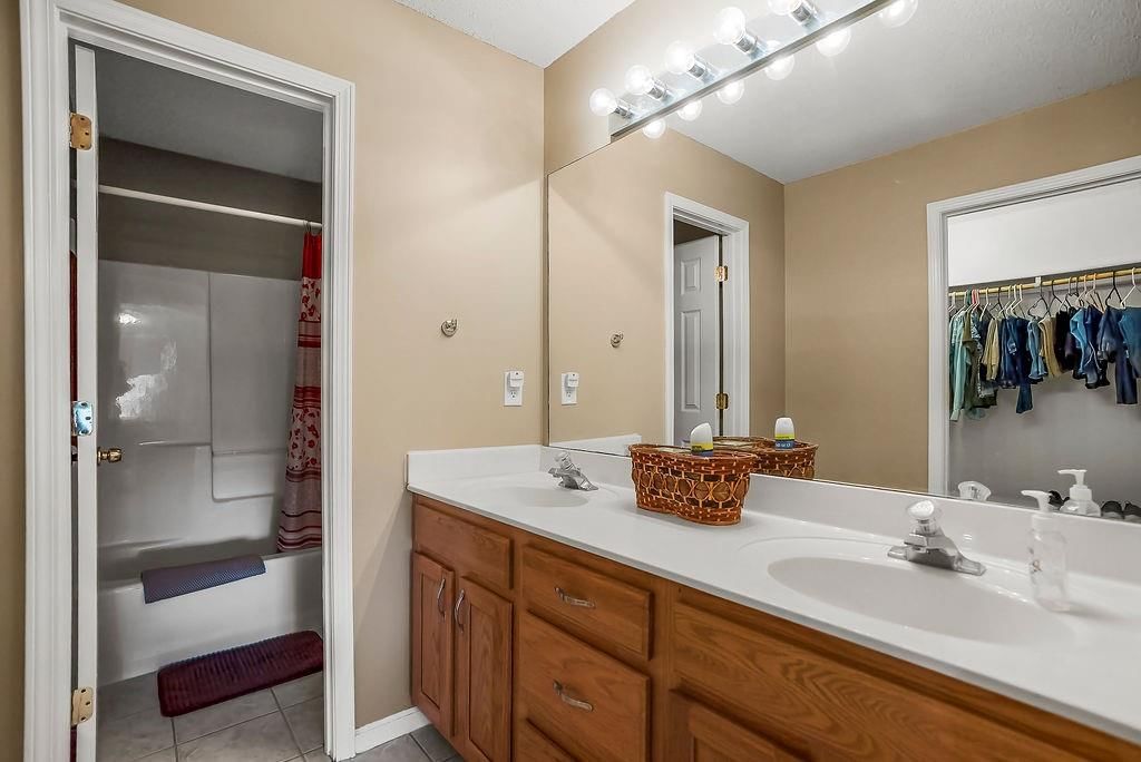 116 E Westhoff Place — photo 15