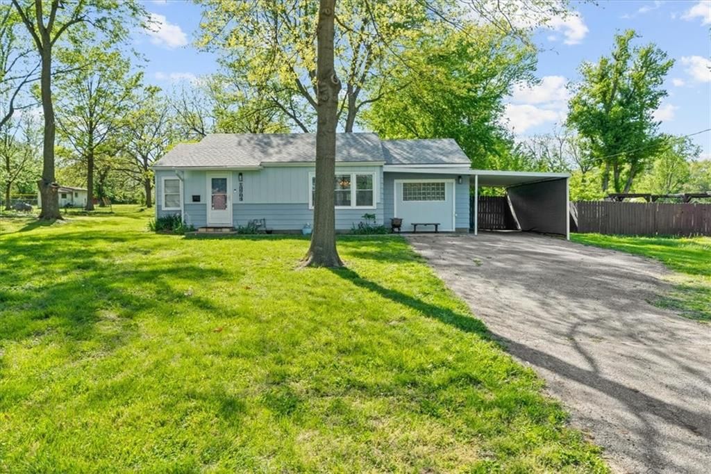 13704 Norby Road, Grandview, MO