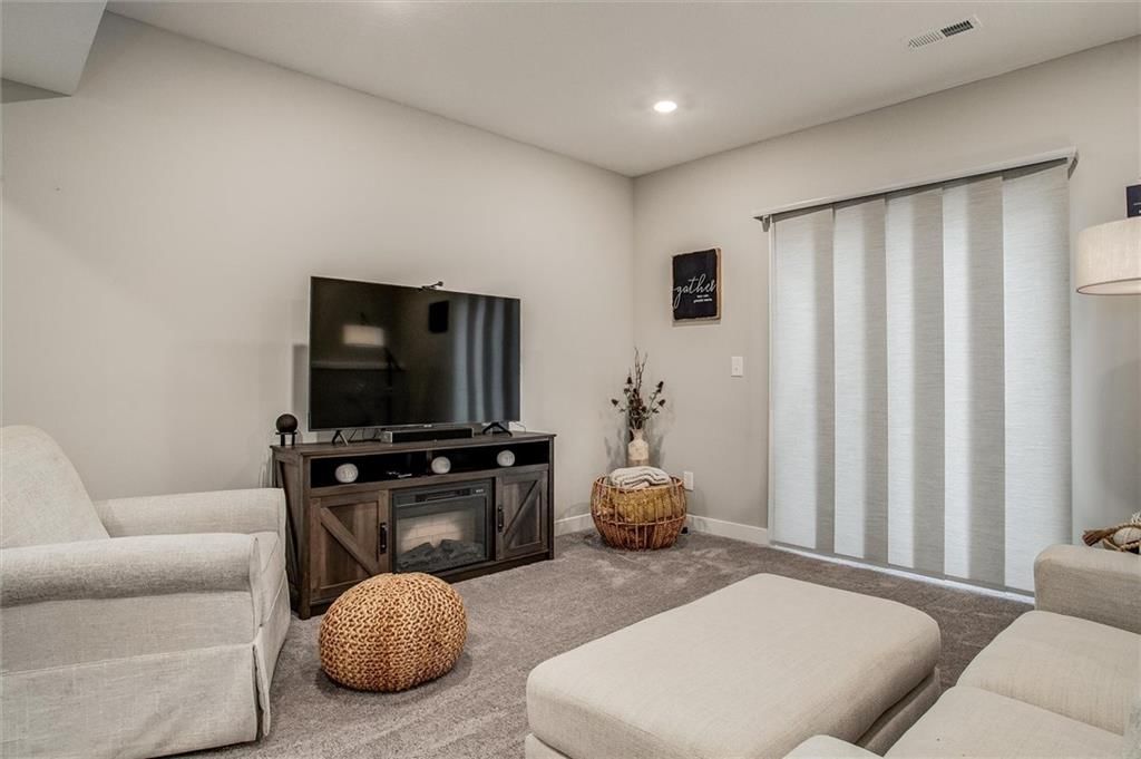 2102 SW Holdbrooks Drive — photo 20