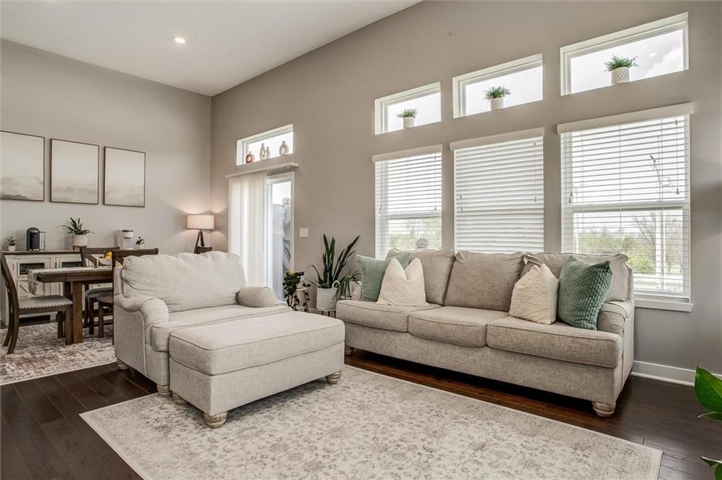 2102 SW Holdbrooks Drive — photo 3