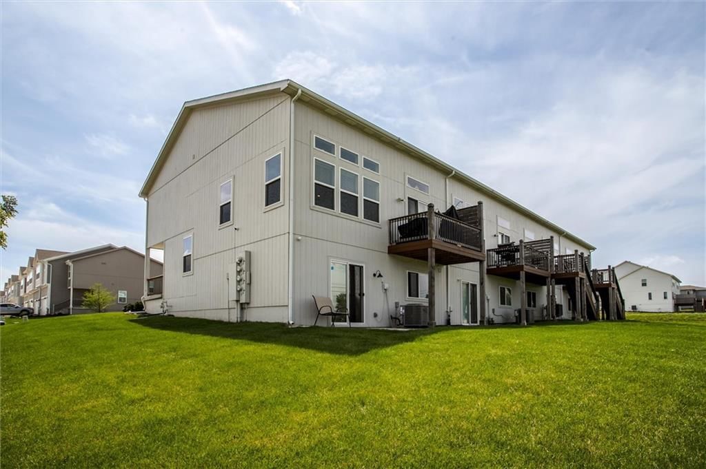 2102 SW Holdbrooks Drive — photo 25