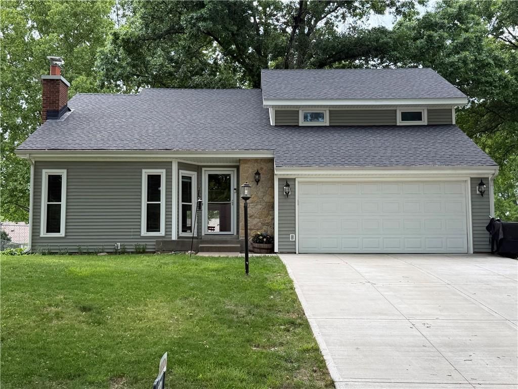 3110 Lakeview Circle, Leavenworth, KS