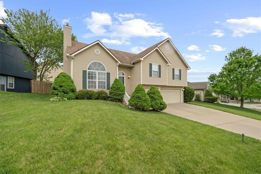 8567 N Ava Avenue, Kansas City, MO