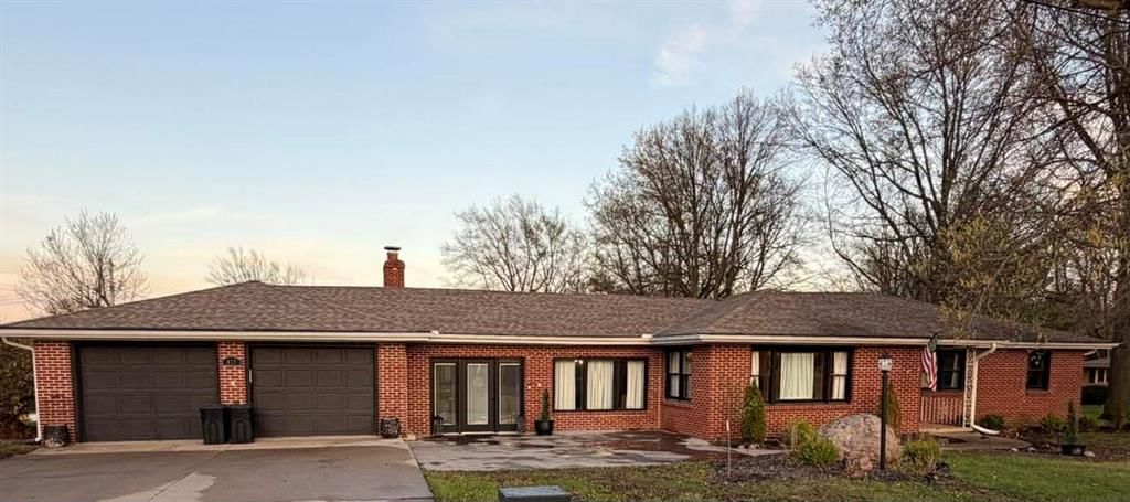 411 S Hillcrest Drive — photo 4