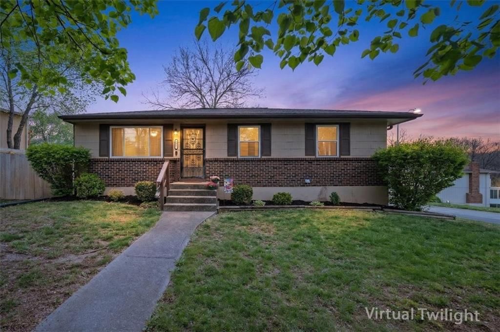 6437 N Mercier Street — photo 1