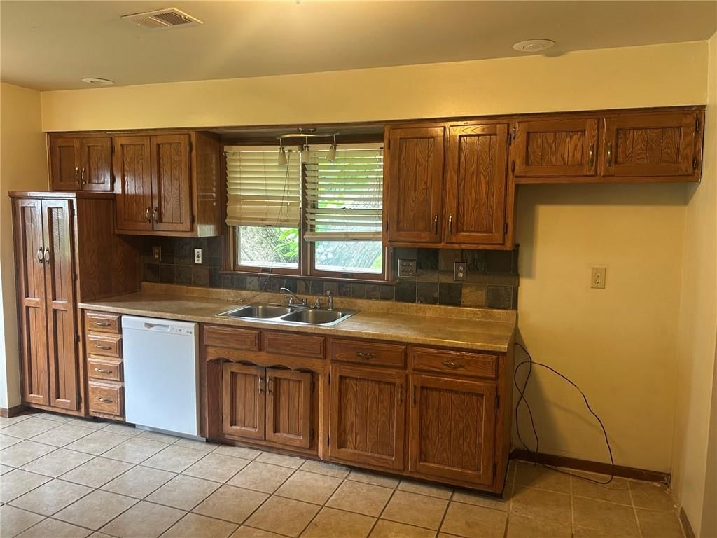 7926 Ditzler Avenue — photo 3