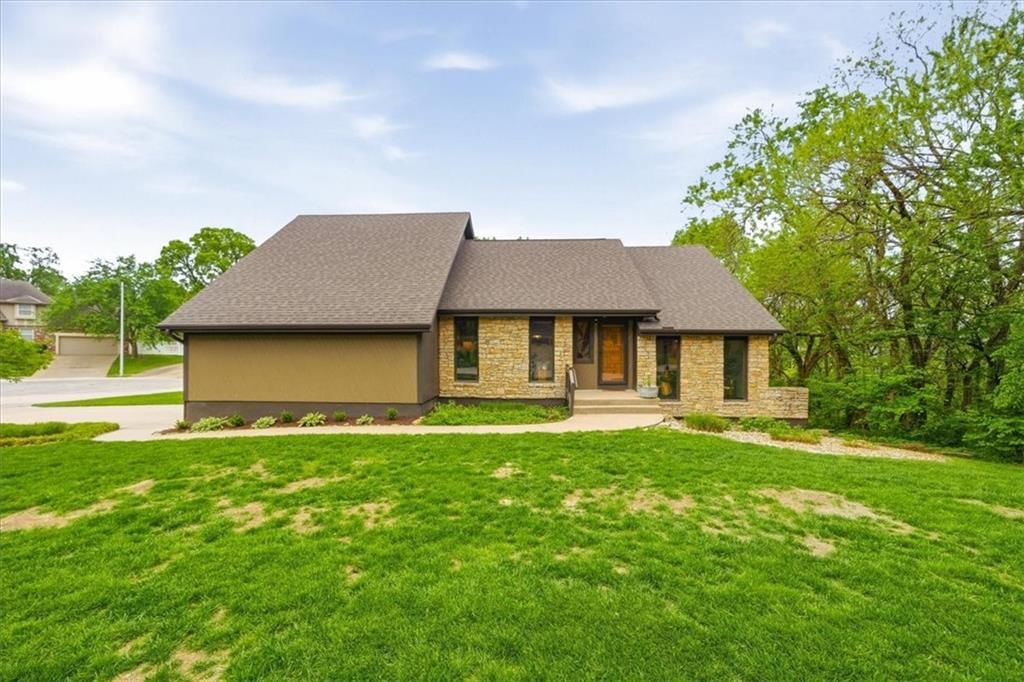 13105 W 69th Street, Shawnee, KS