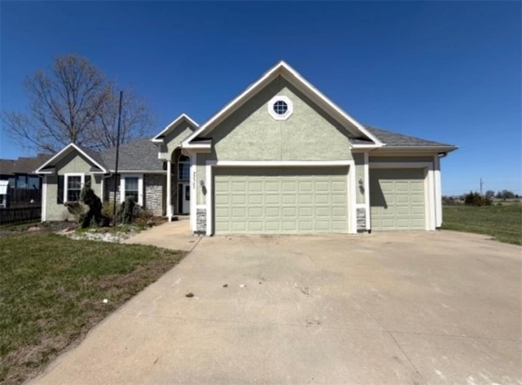 22367 S MADISON Street, Spring Hill, KS