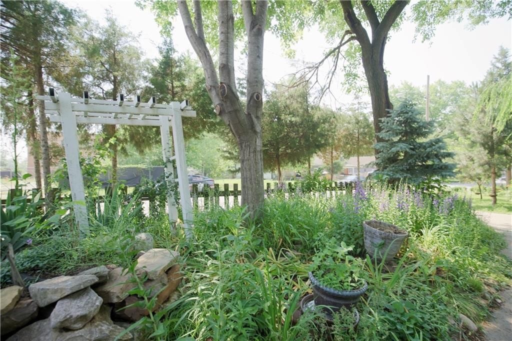 1870 N 27th Street — photo 41