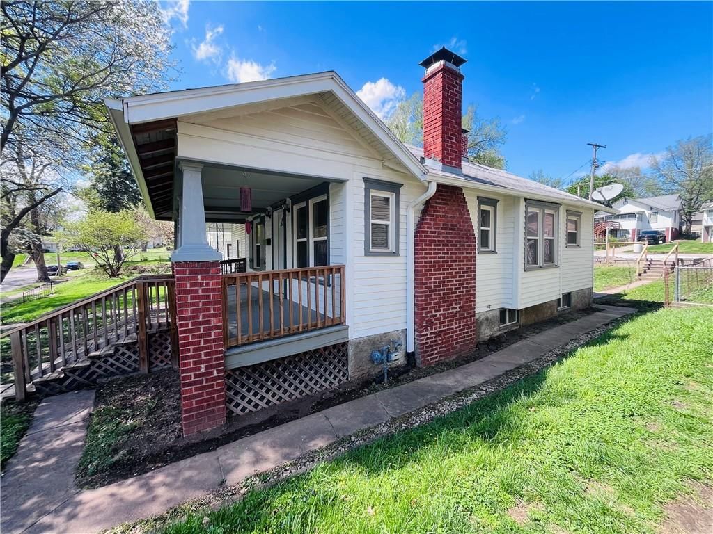 2223 Doniphan Avenue — photo 3