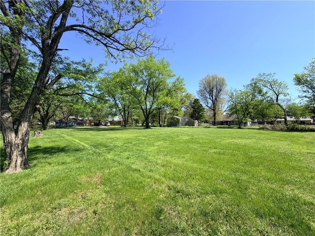 203 W Elizabeth Street, Holden