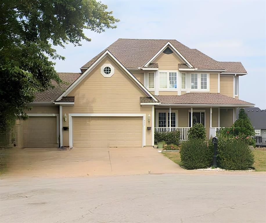 952 Maplewood Court, Grain Valley, MO