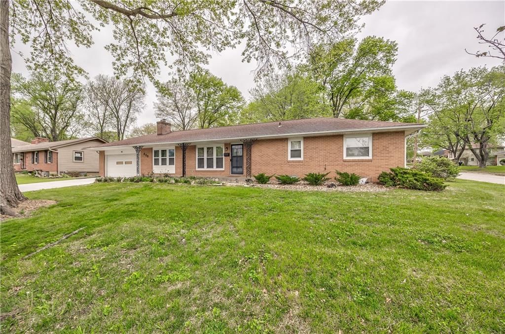 808 N Apache Drive — photo 4
