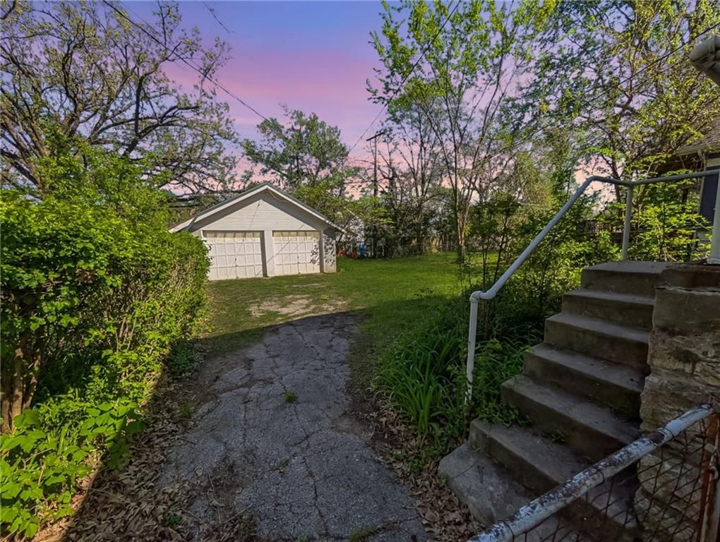 5727 Tracy Avenue — photo 18