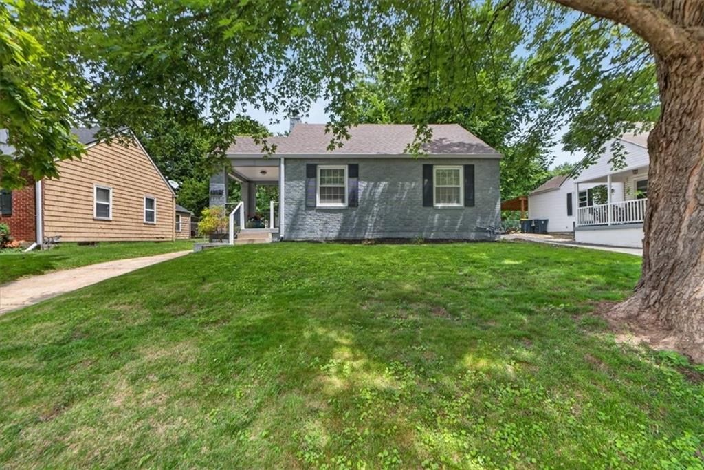 8119 Madison Avenue, Kansas City, MO