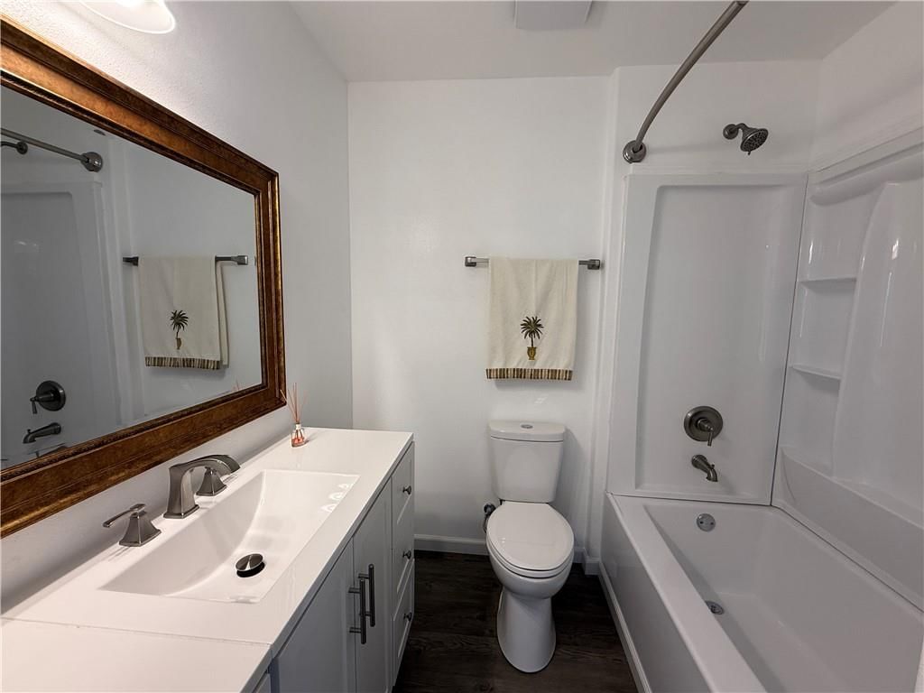 112 E High Street — photo 14