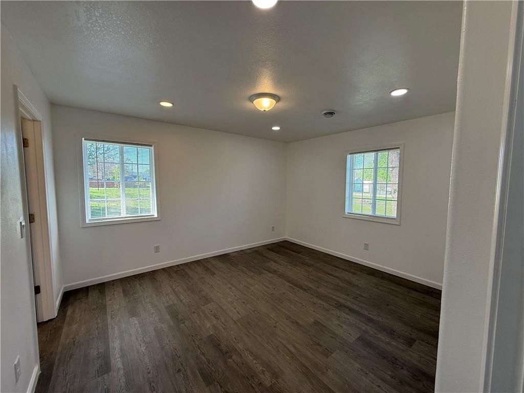 112 E High Street — photo 10