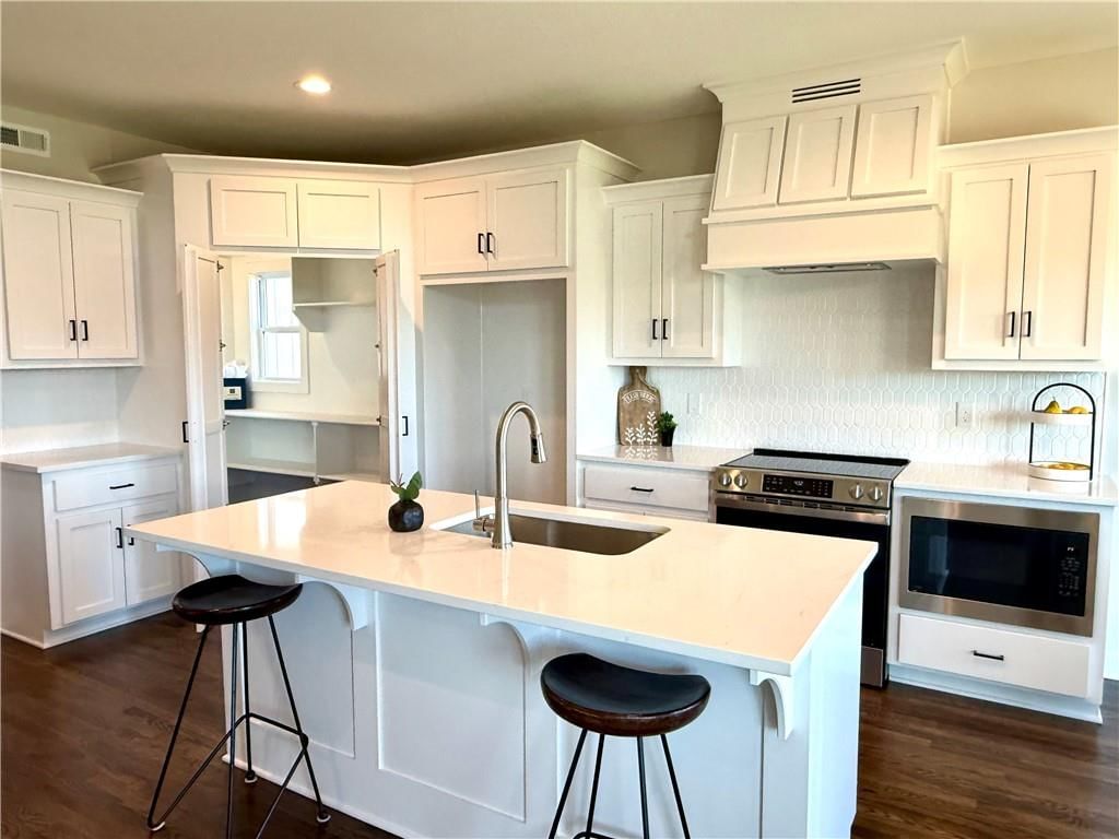 1015 Poplar Lane — photo 6