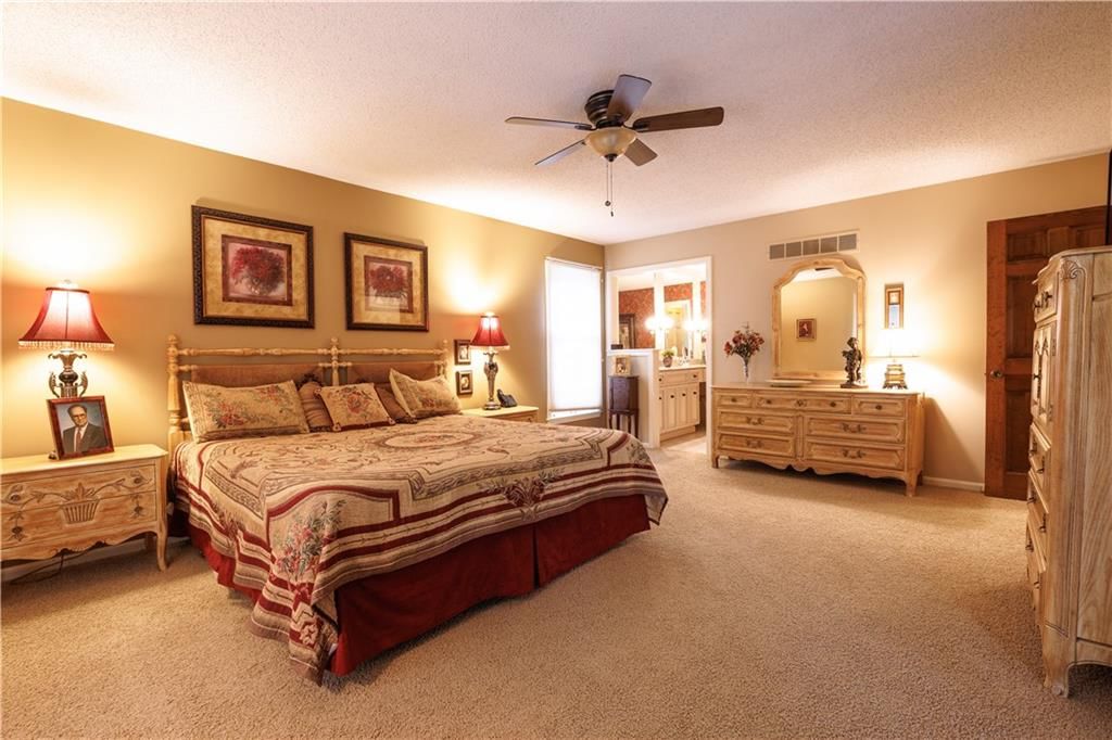 5611 NW Oak Ridge Court — photo 21