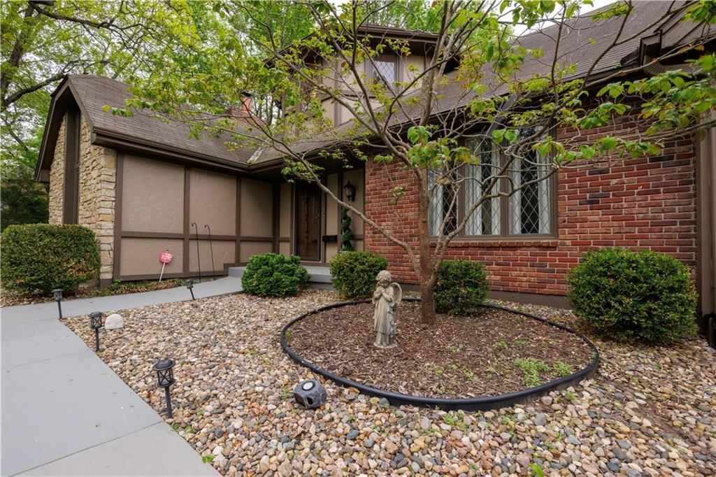 5611 NW Oak Ridge Court — photo 4