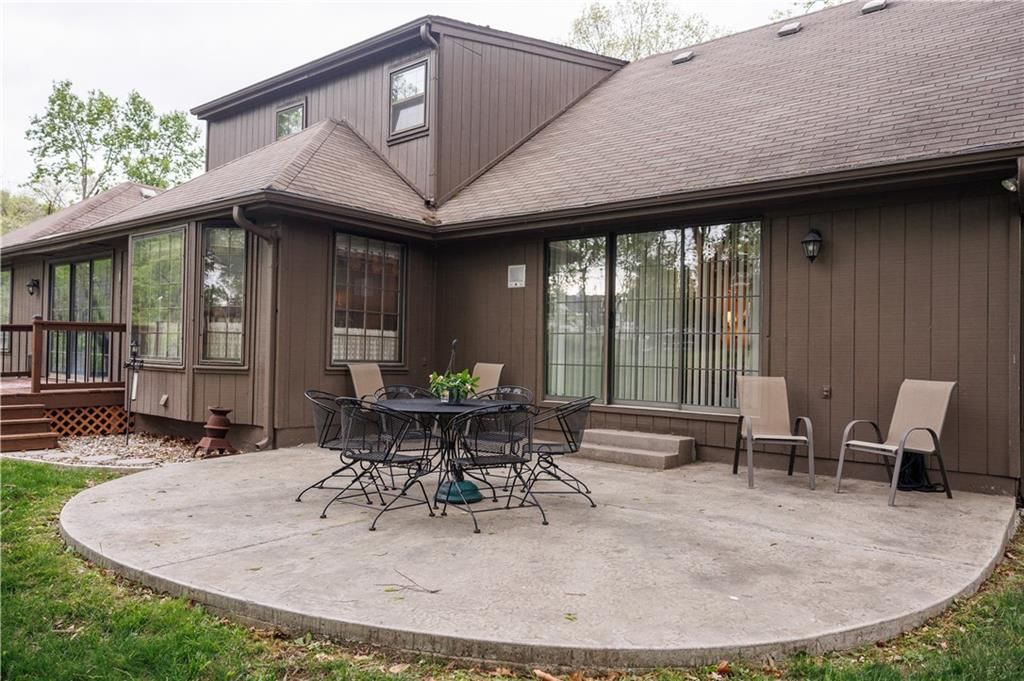 5611 NW Oak Ridge Court — photo 35