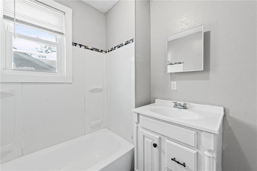 4607 Olive Street — photo 18