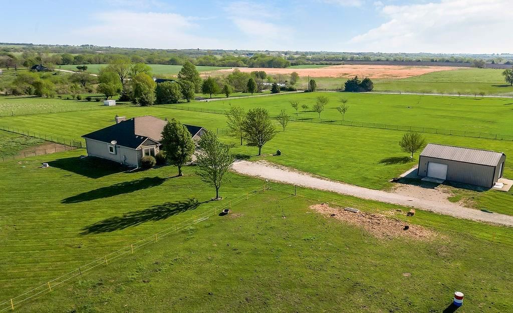 4860 W 351st Street, Louisburg, KS