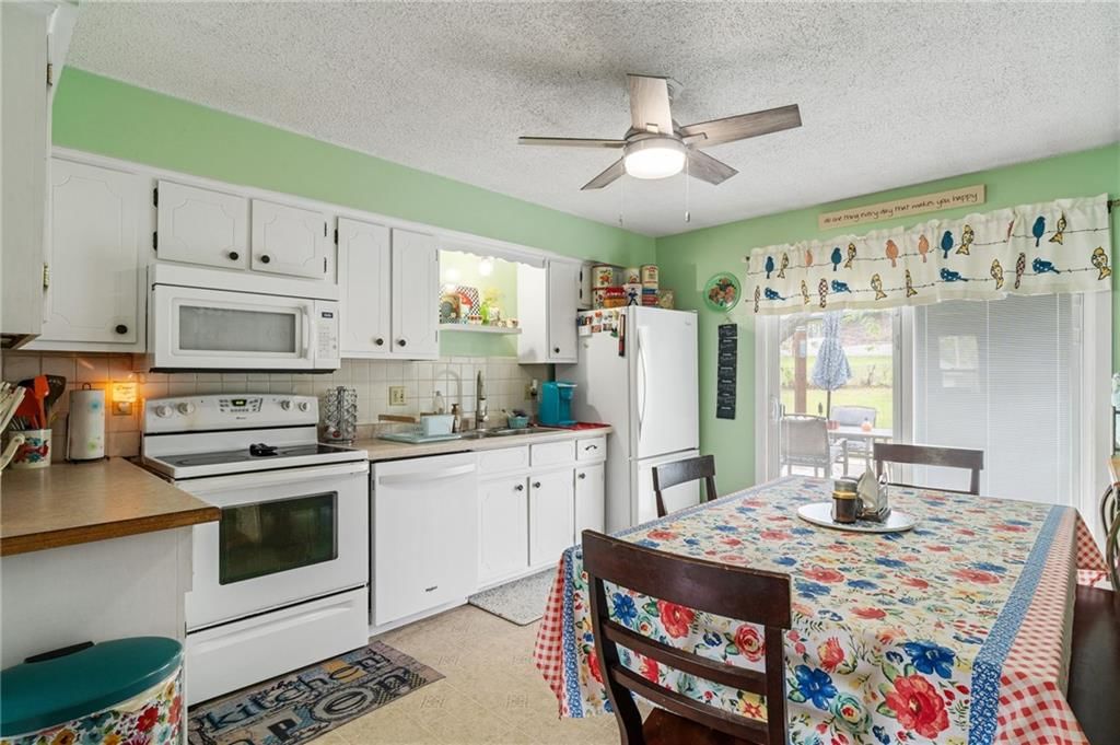 329 Lincoln Drive — photo 4