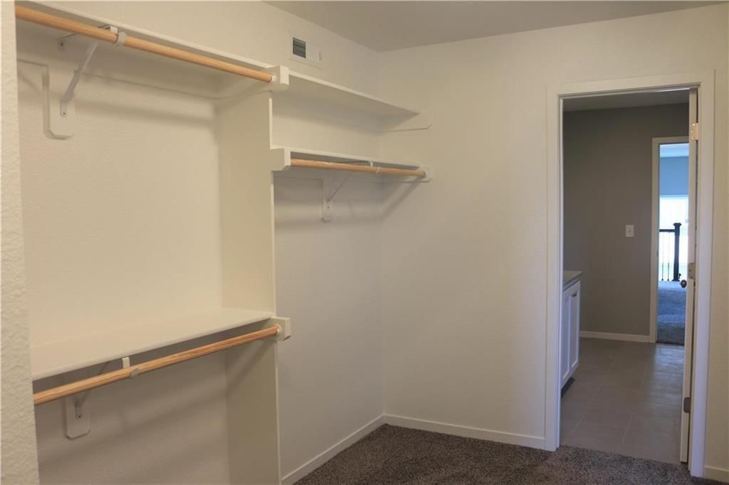 2259 W Elm Street — photo 17