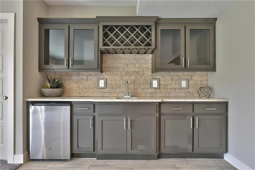 2284 Wabash Street — photo 44