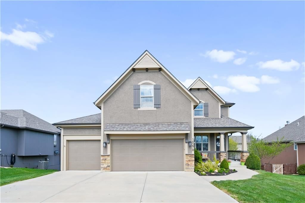19276 W 210TH Street, Spring Hill, KS