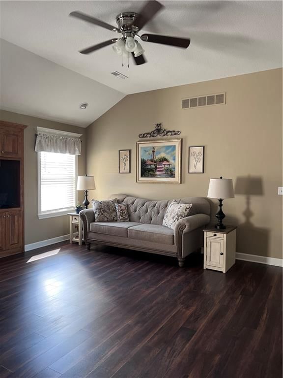452 Ash Court — photo 9