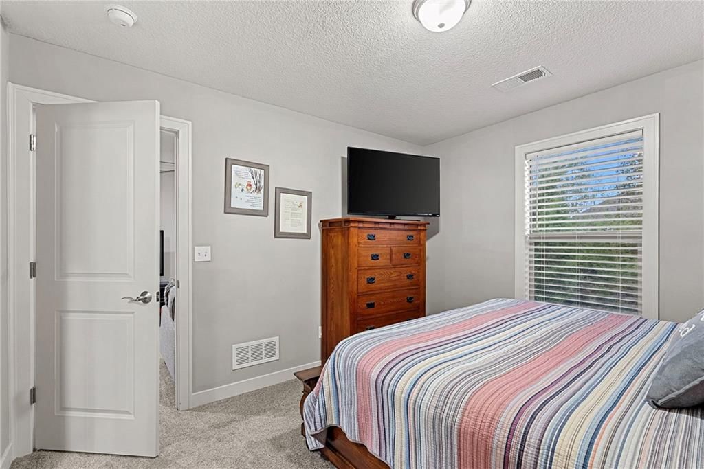 11398 S Longview Road — photo 34