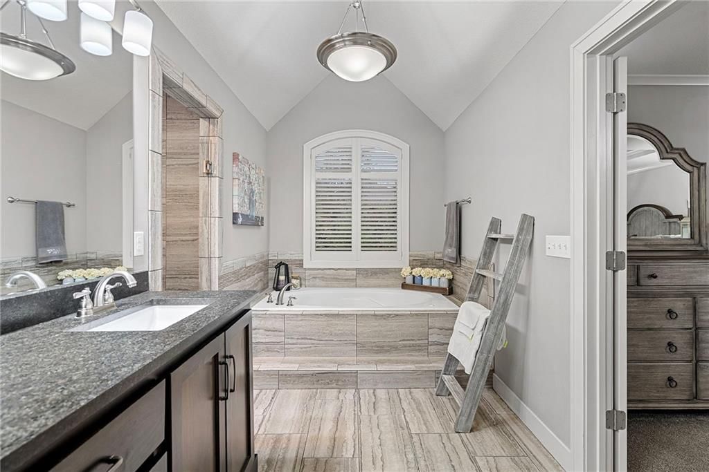 11398 S Longview Road — photo 44