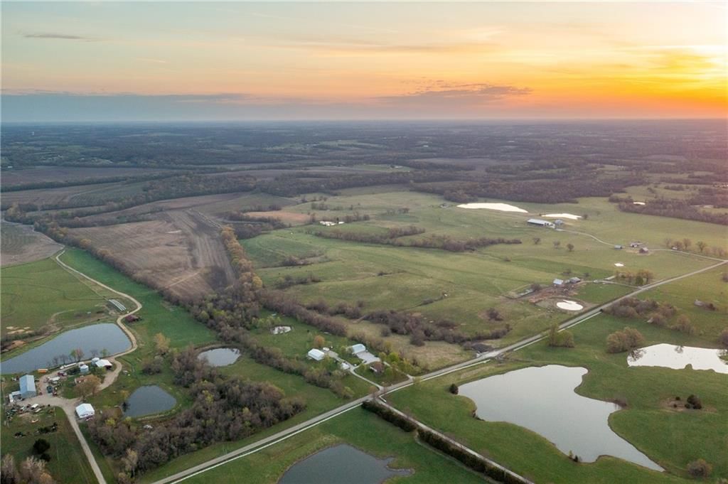 221 200th Road, Warrensburg