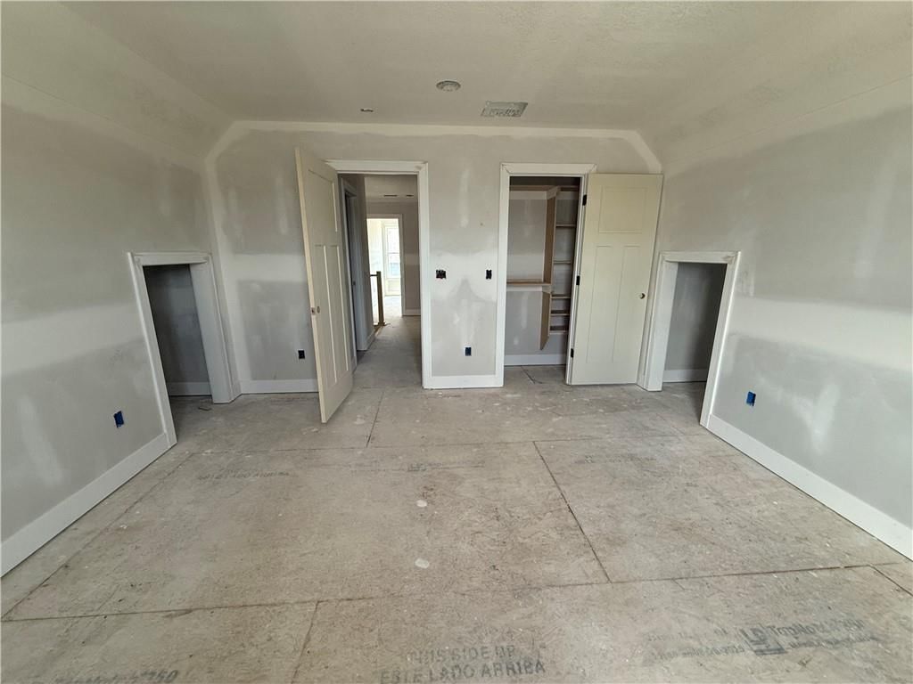 2340 Foxtail Drive — photo 8