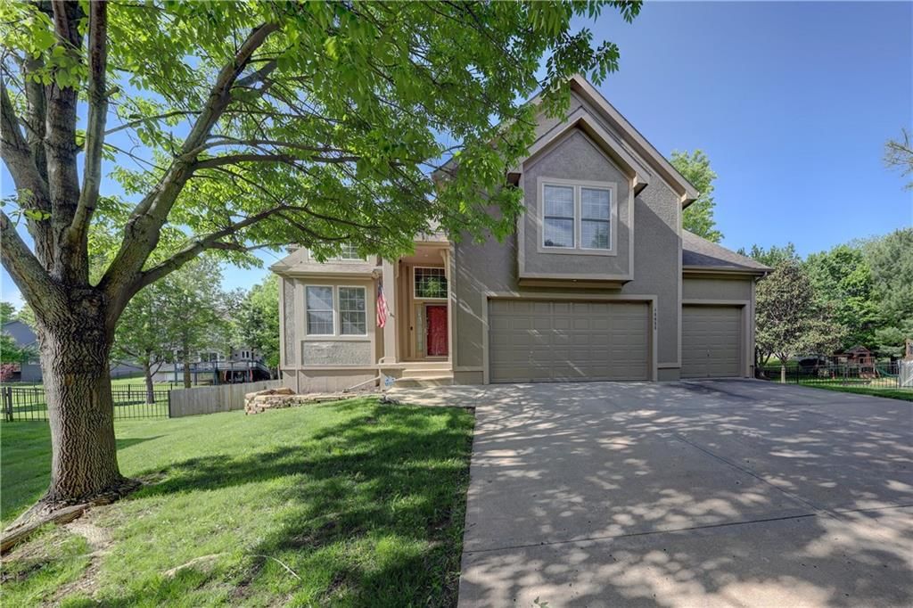 16655 W 155th Terrace, Olathe, KS