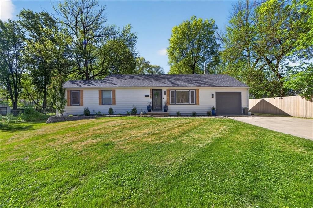 7305 Lamar Avenue, Overland Park, KS