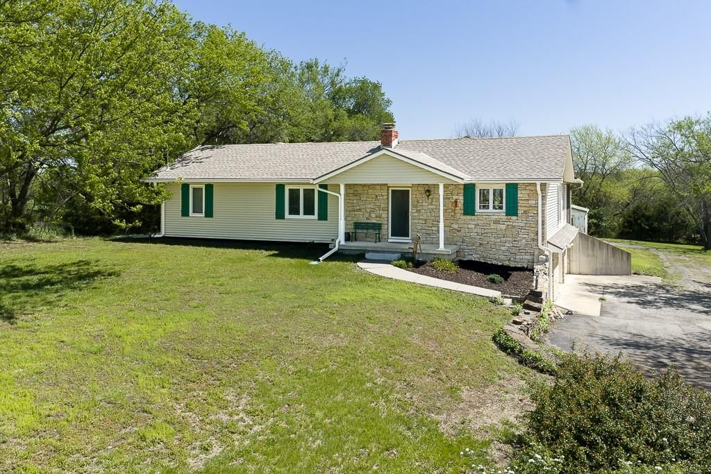 10615 Kill Creek Road, De Soto, KS