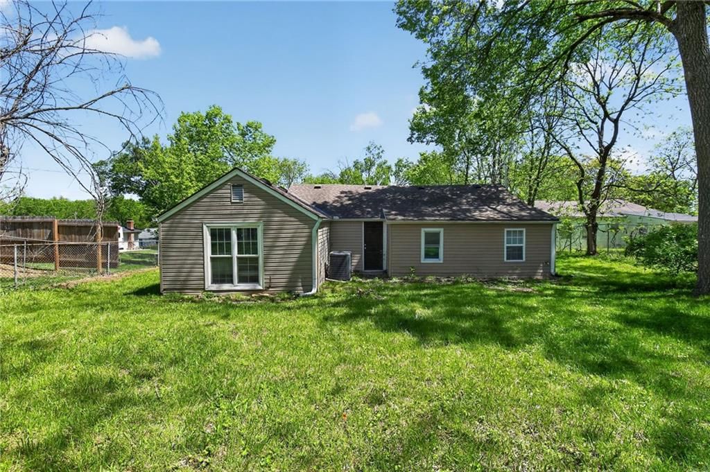 8318 Pershing Road, Raytown, MO
