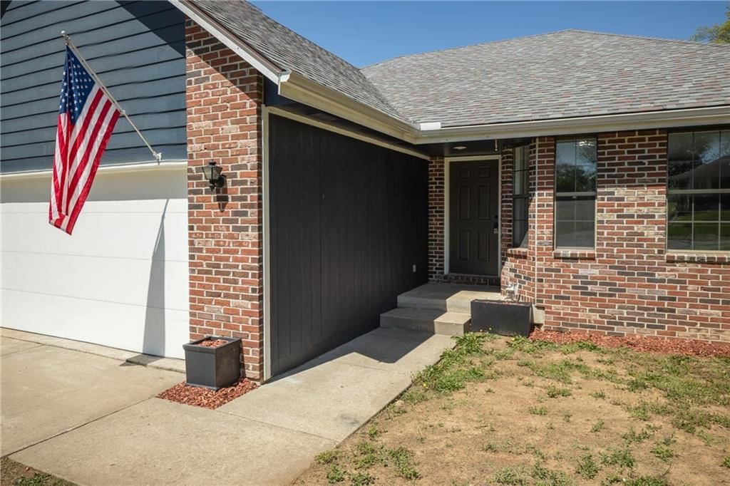 505 Mallory Court — photo 3