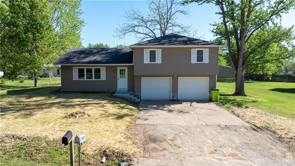 2881 Southgate Loop, Sedalia