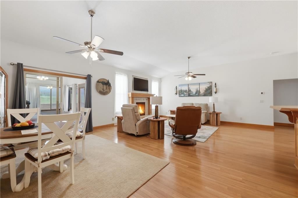 2126 NE Sparta Drive — photo 7