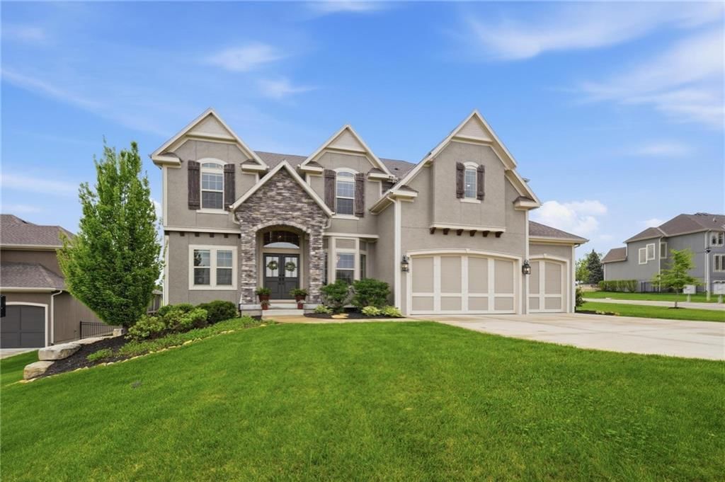8117 Millridge Street, Lenexa, KS