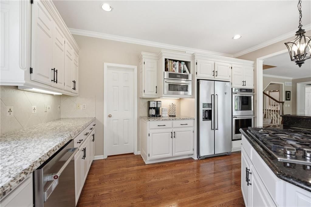15430 Iron Horse Circle — photo 7