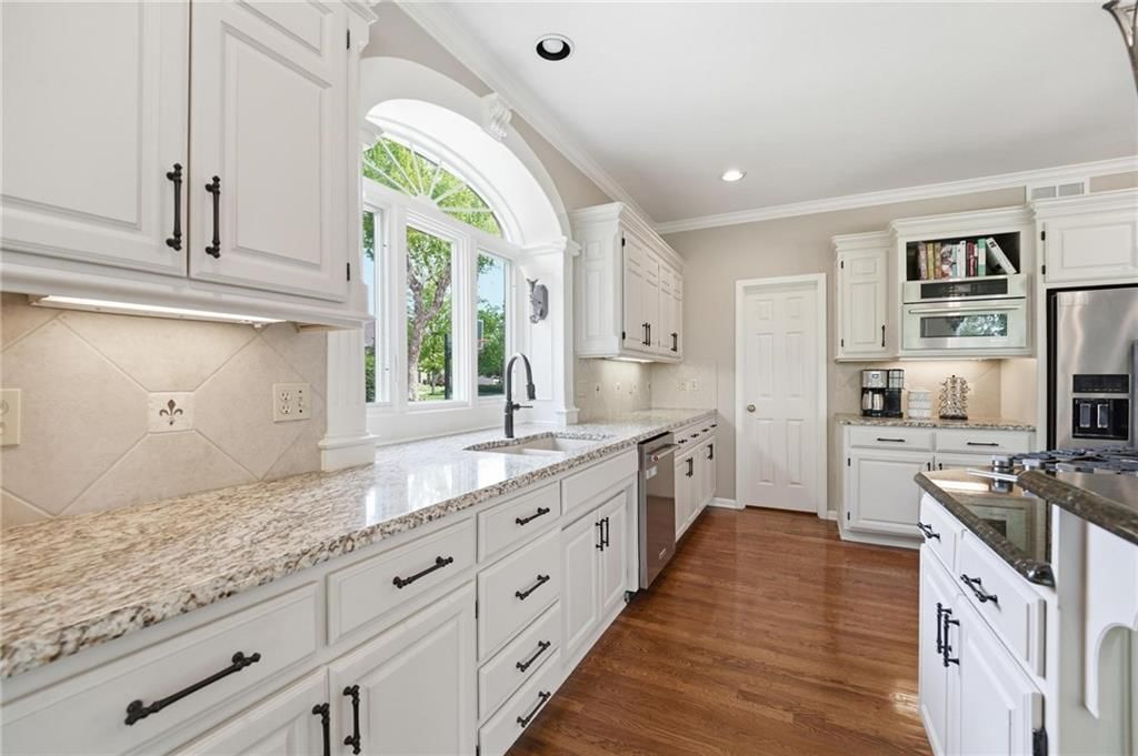 15430 Iron Horse Circle — photo 9