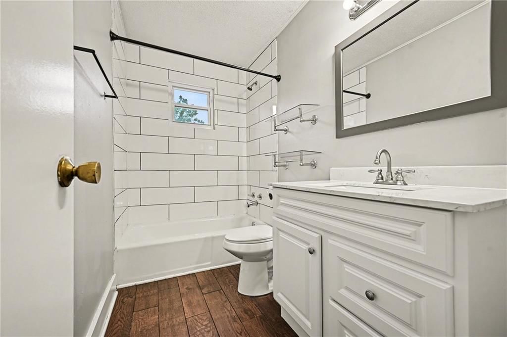 Photo 17 of 28 - 8011 E 88th Street