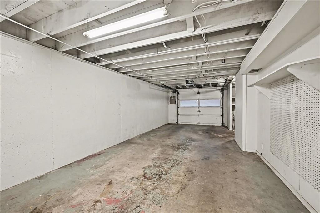 Photo 18 of 28 - 8011 E 88th Street