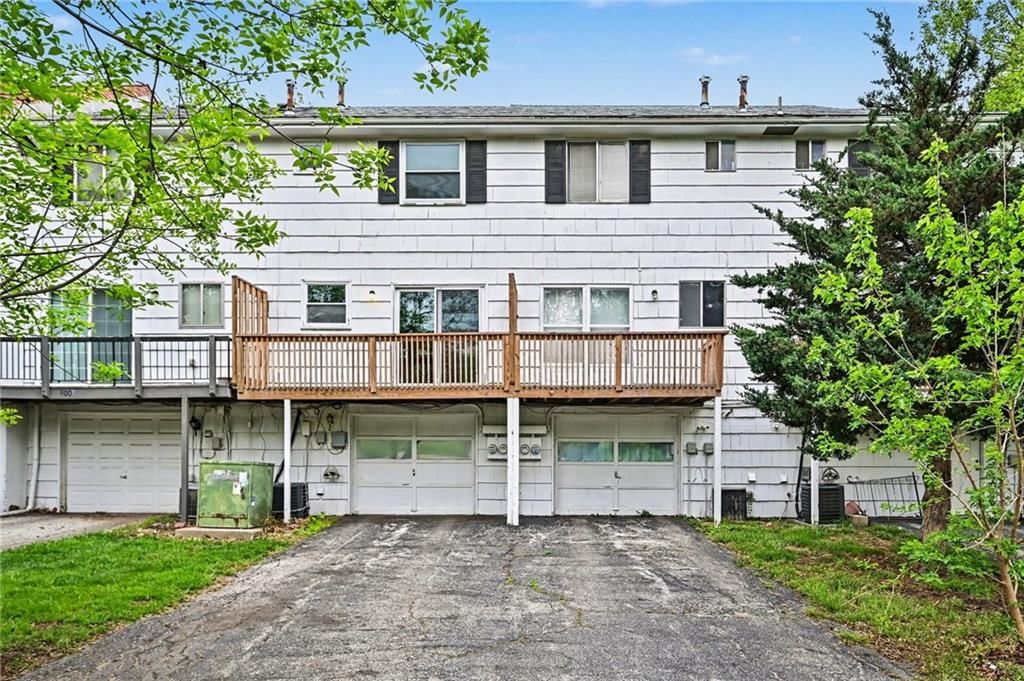 Photo 22 of 28 - 8011 E 88th Street