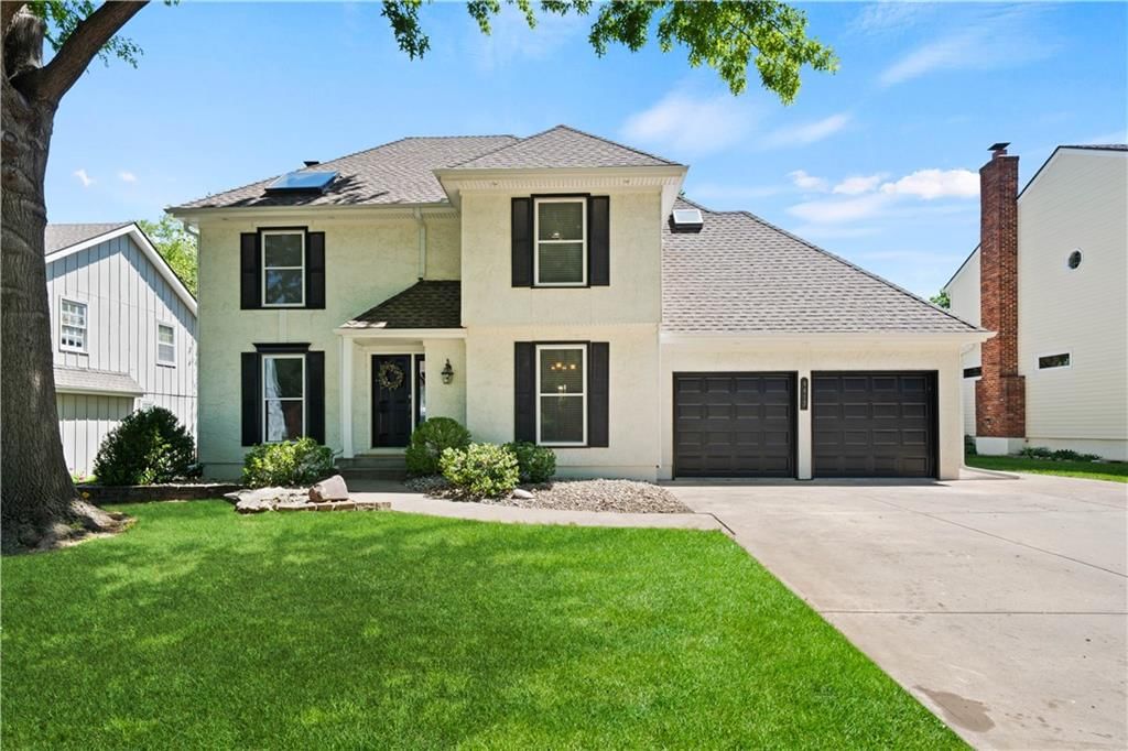9413 Hall Drive, Lenexa, KS